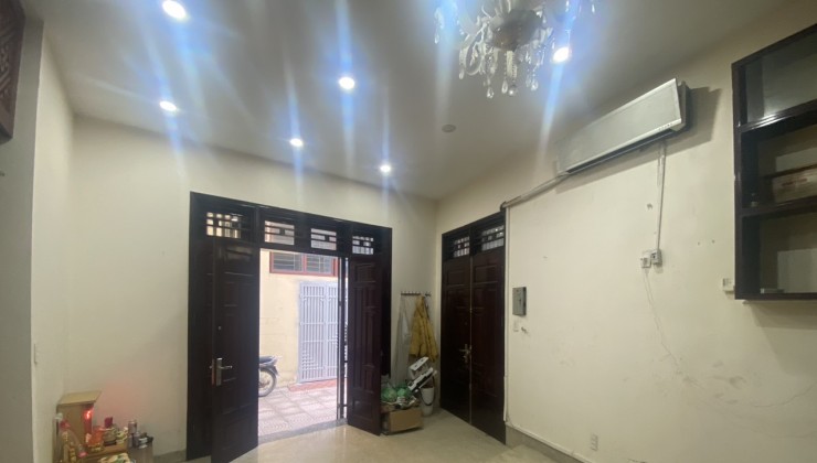 Cho thuê nhà Ngõ 2 Hoàng Liệt - Hoàng Mai - 45m2, 4 tầng, 3 ngủ, 3 WC giá chỉ 12 Triệu (có TL)
